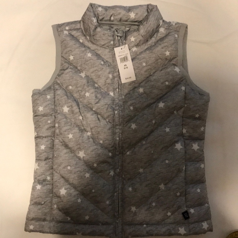 Gap kids sleeveless puffer jacket size 4-5